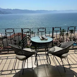 Frente Al Mar Apartahotel Puerto Vallarta